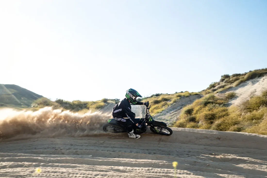 RAWRR Mantis X PRO | 72V 35AH 15KW 65MPH | Off-Road Electric Dirt Bike - Image 2
