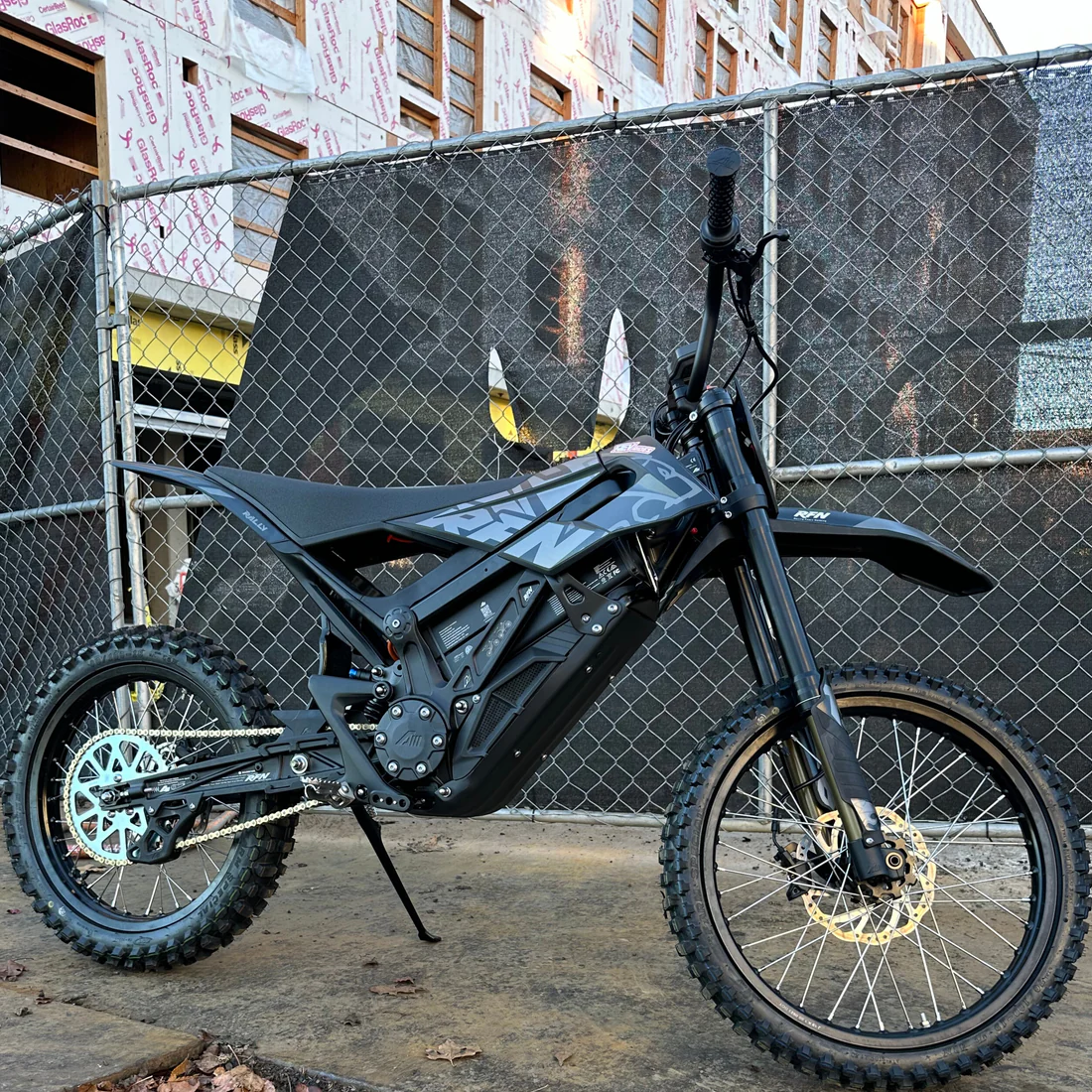 Apollo RFN Ares Rally DLX Electric Dirt Bike | 43ah battery | With headlight (Latest 2024 Model) - Image 5